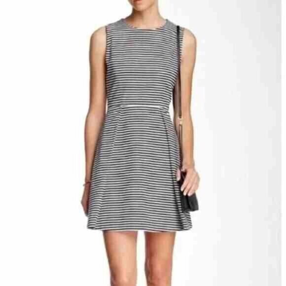 Kate Spade Saturday Let Loose Dress Fit Flare Black White Stripe‎ Size 0 - Picture 1 of 12